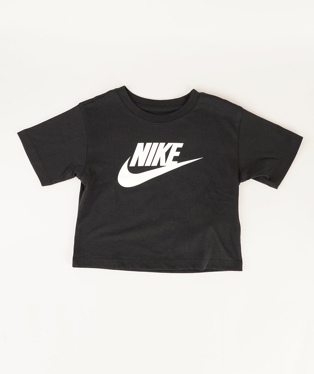 
                  
                    NIKE T-SHIRT BASIC
                  
                
