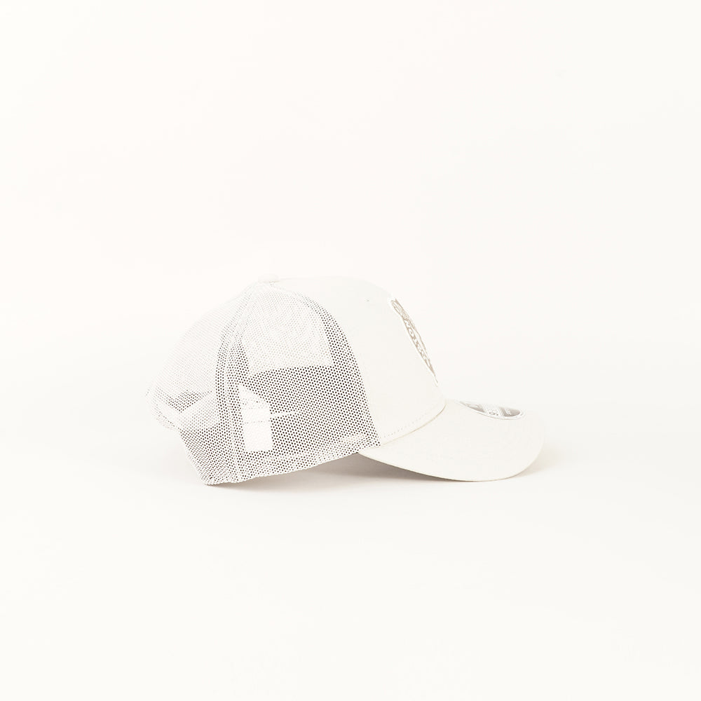 
                  
                    NEW ERA ACCESSORI
                  
                