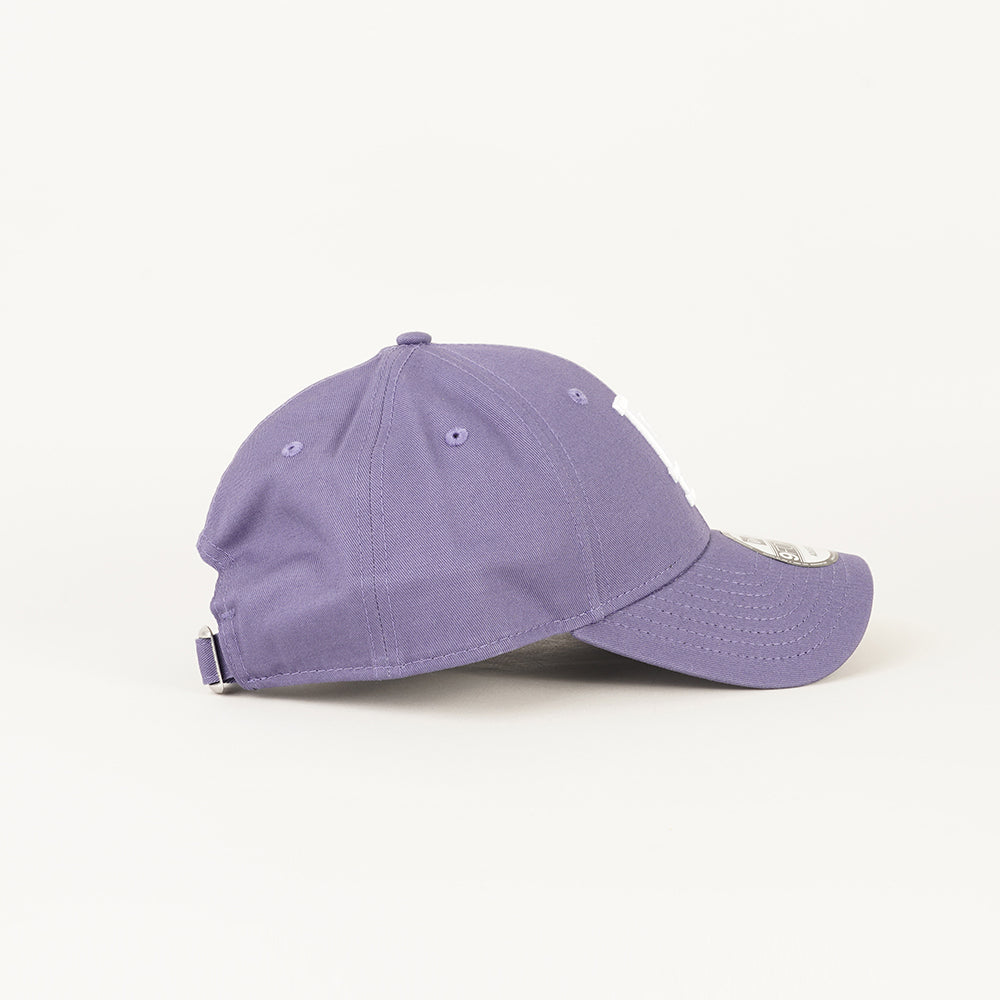 
                  
                    NEW ERA ACCESSORI
                  
                