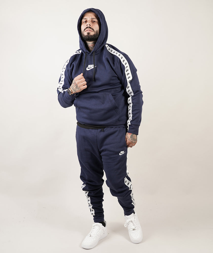 
                  
                    NIKE FLEECE
                  
                