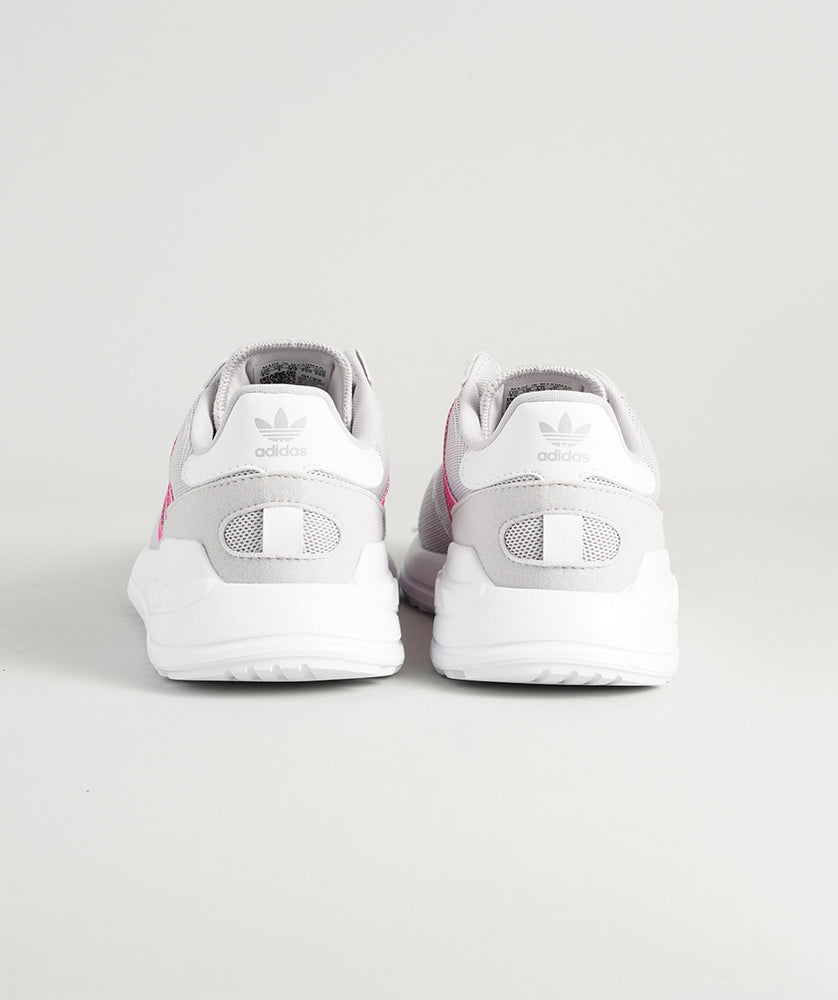 
                  
                    ADIDAS LA TRAINER LITE
                  
                