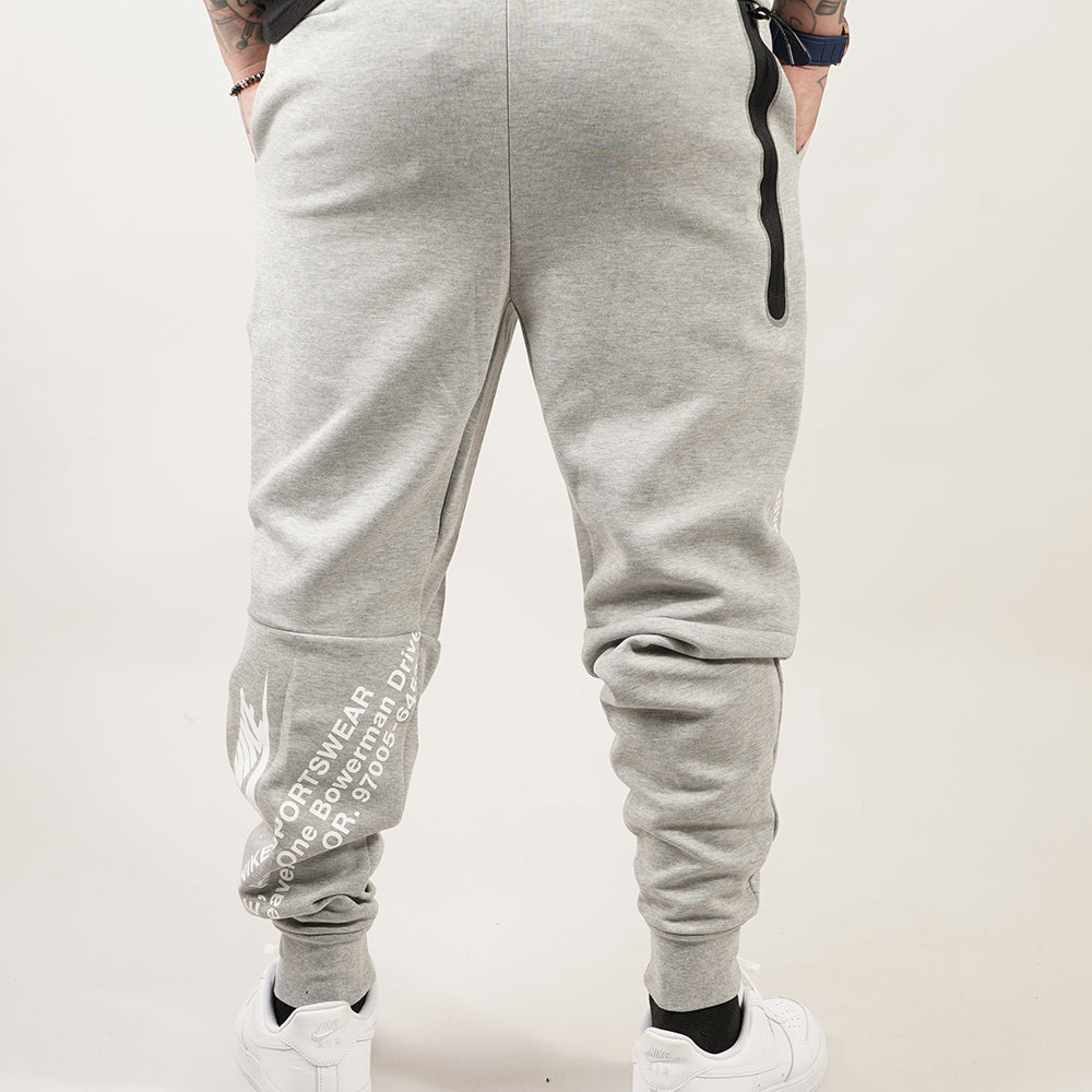 
                  
                    NIKE TECH FLEECE
                  
                