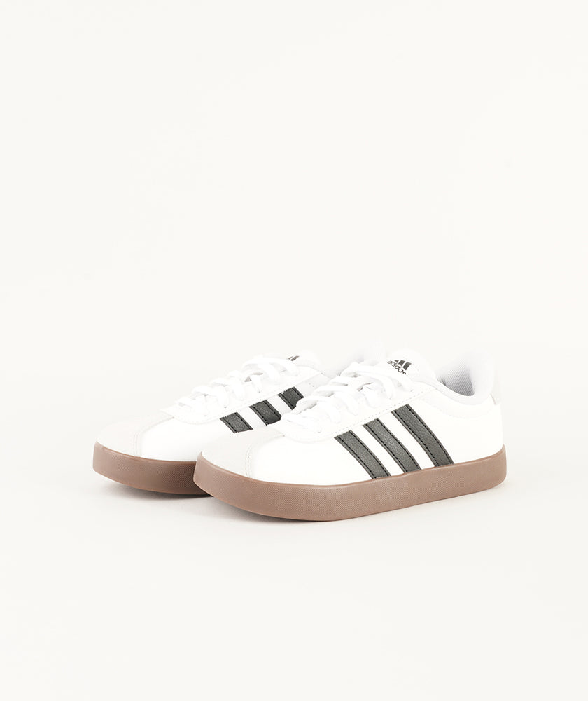 
                  
                    ADIDAS COURT
                  
                