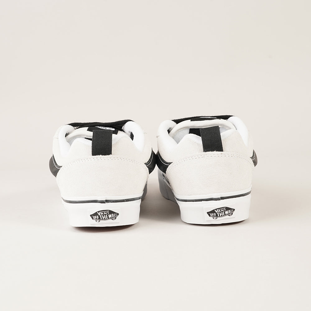 
                  
                    VANS KNU SKOOL
                  
                