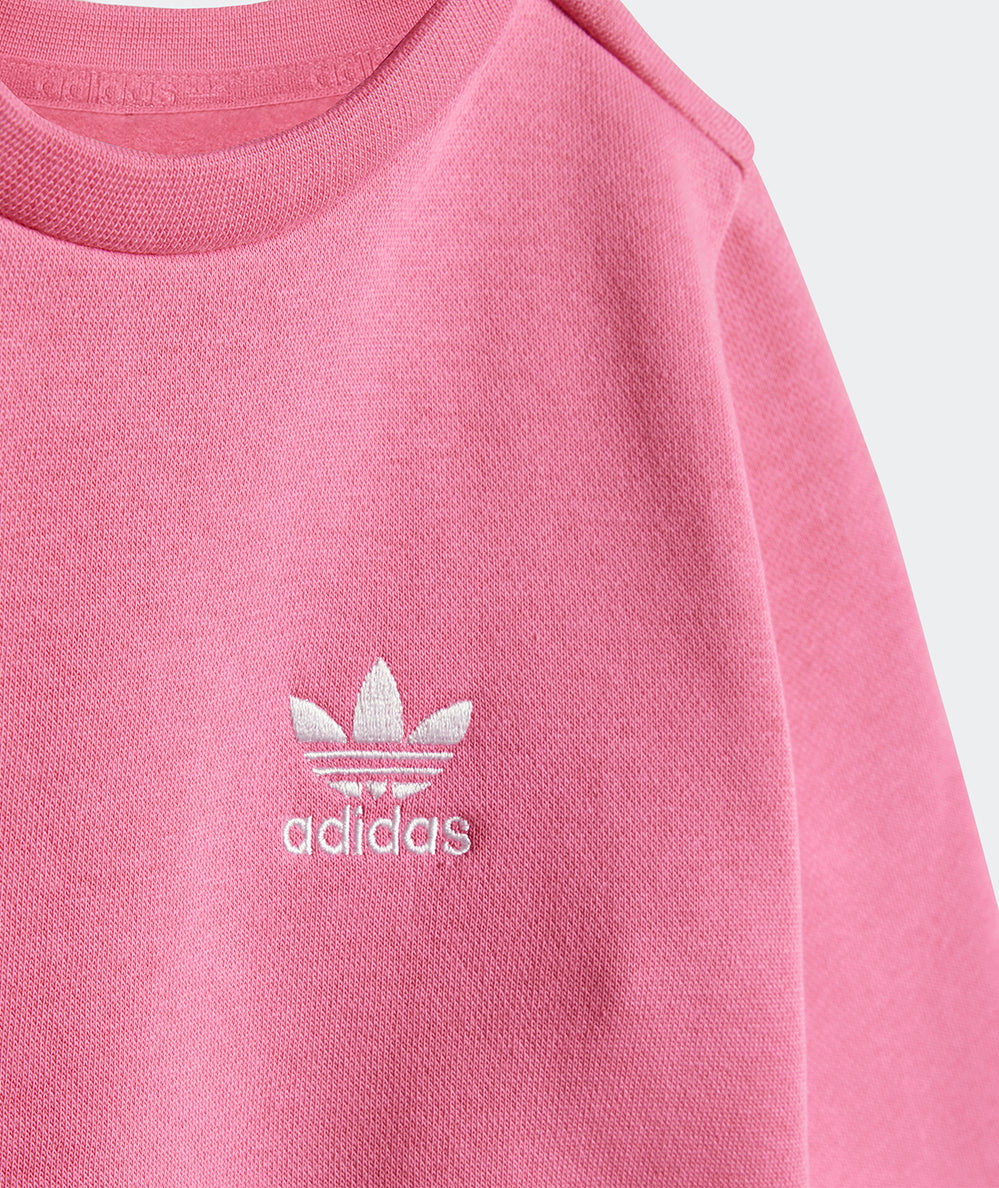 
                  
                    ADIDAS TUTA TREFOIL
                  
                