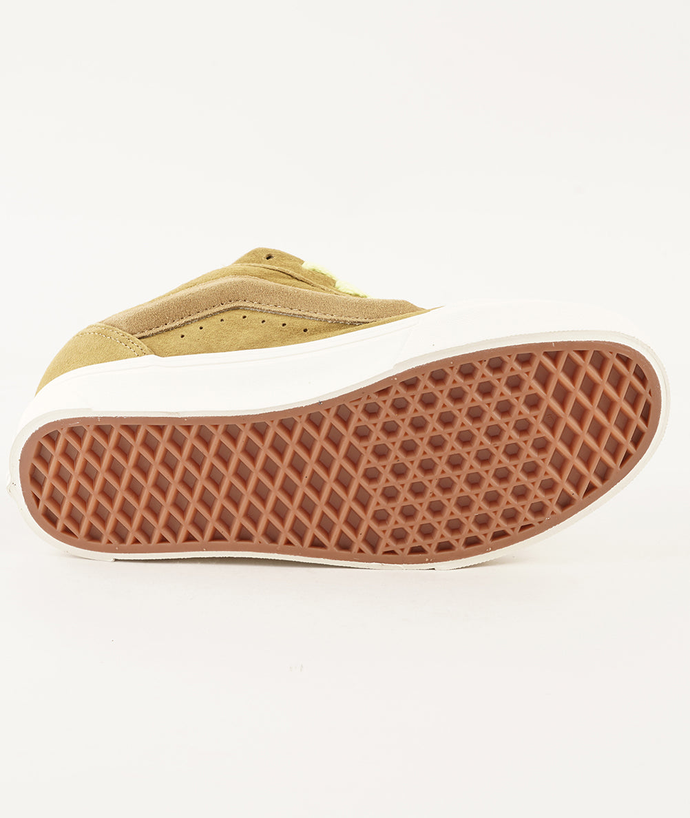 
                  
                    VANS KNU SKOOL
                  
                
