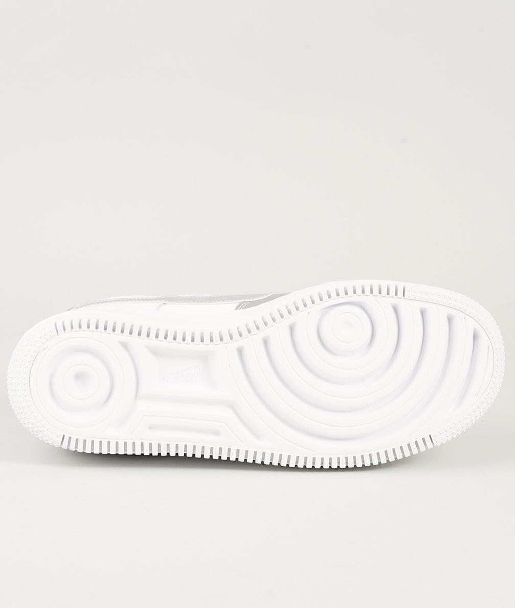 
                  
                    NIKE AIR FORCE 1 SHADOW
                  
                