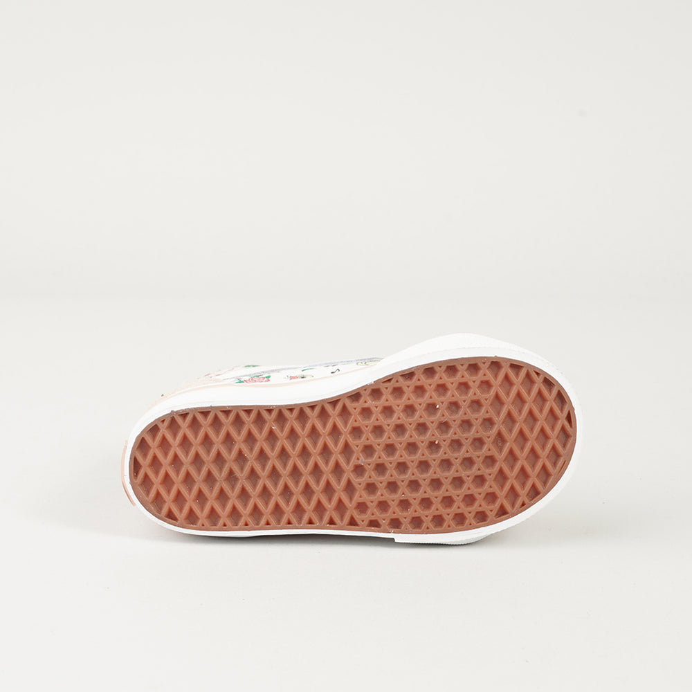 
                  
                    VANS SK8-HI ZIP
                  
                