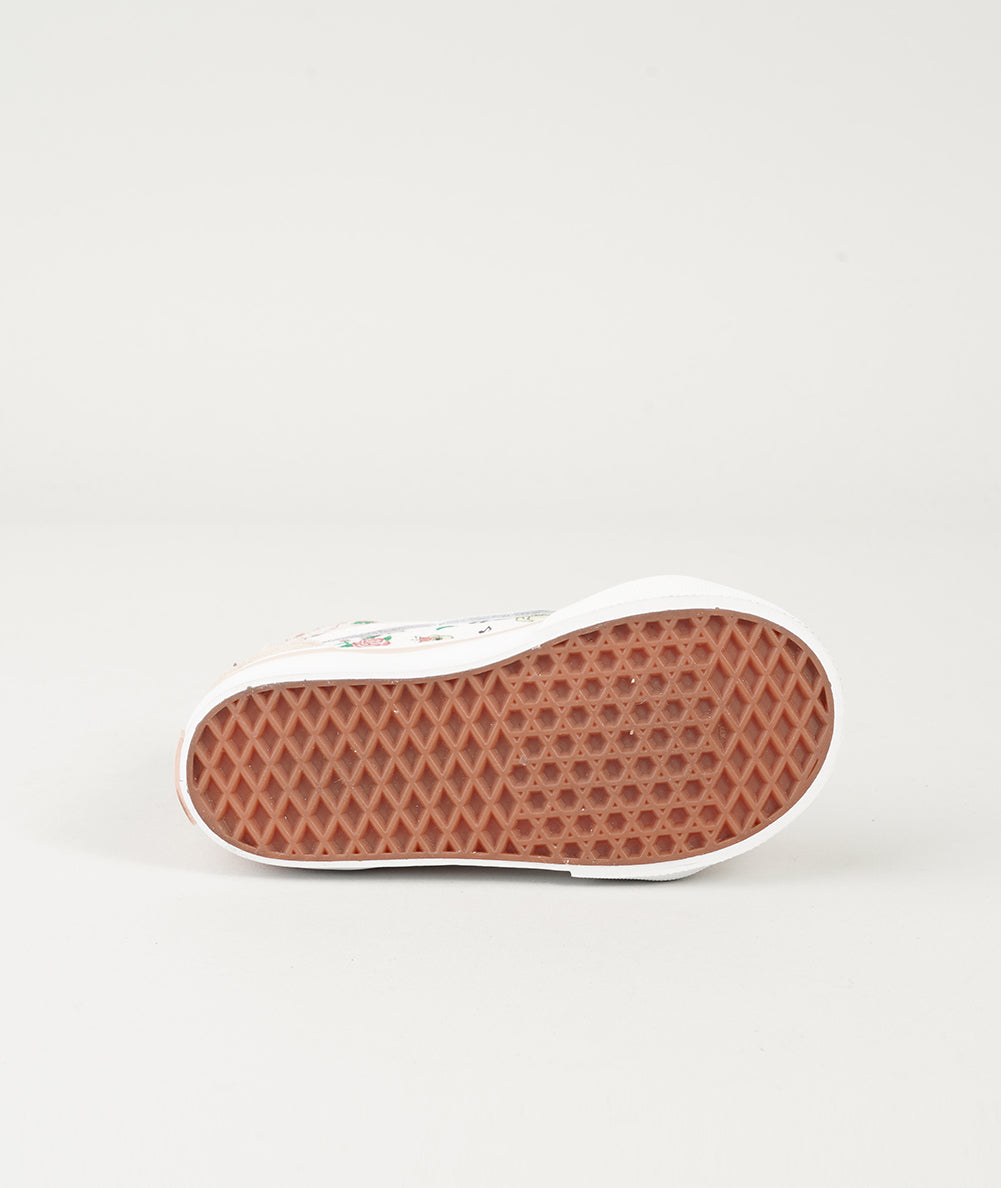 
                  
                    VANS SK8-HI ZIP
                  
                