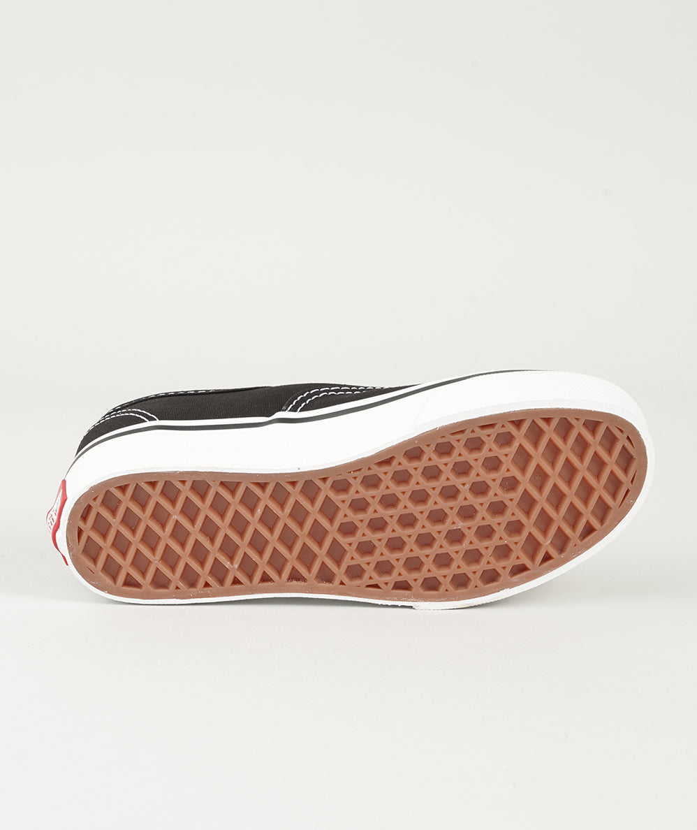 
                  
                    VANS AUTHENTIC
                  
                