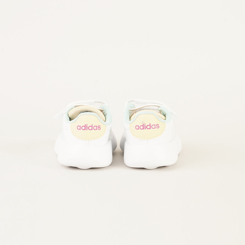 
                  
                    ADIDAS BREAKNET 2.0
                  
                