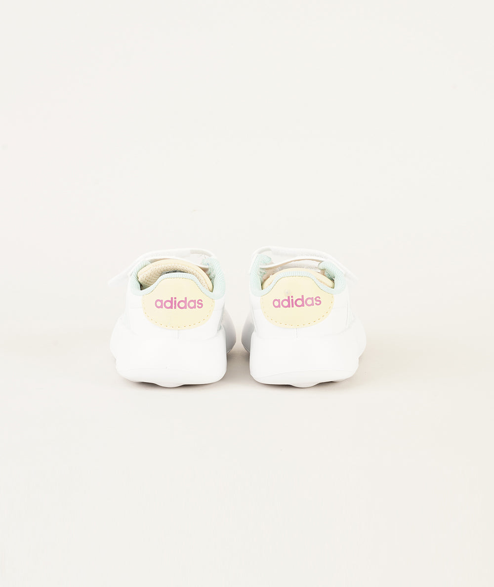 
                  
                    ADIDAS BREAKNET 2.0
                  
                