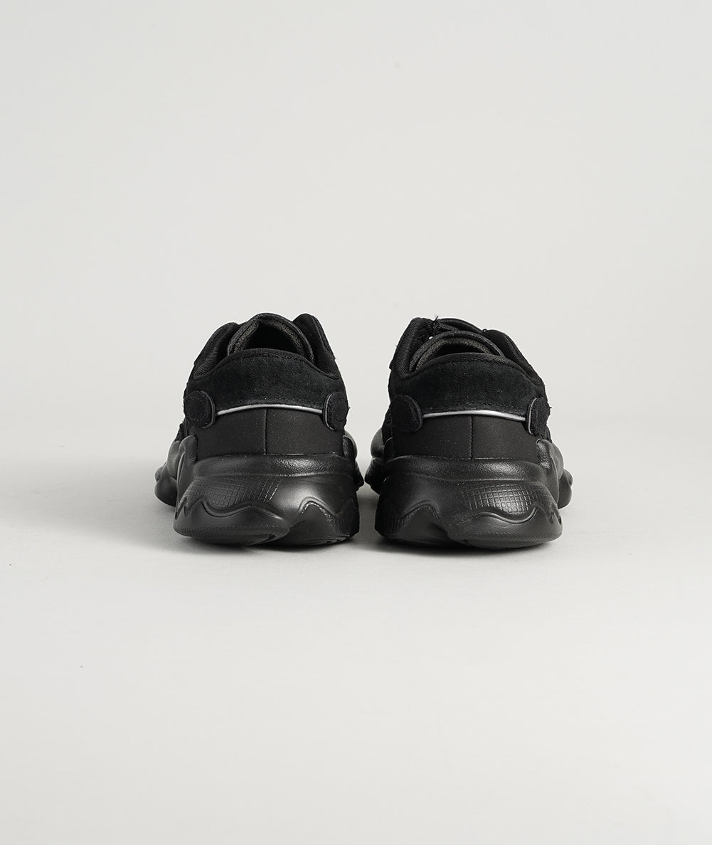 
                  
                    ADIDAS OZWEEGO
                  
                