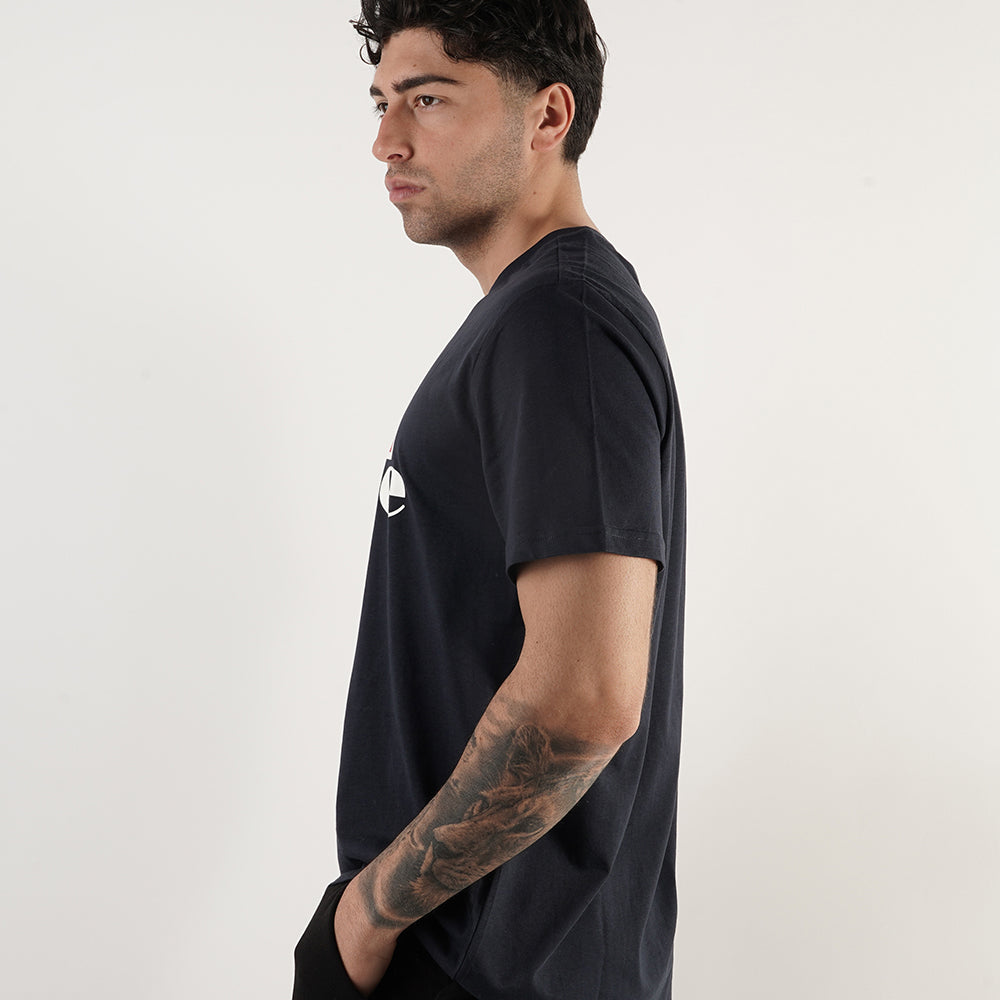 
                  
                    ELLESSE TSHIRT S
                  
                