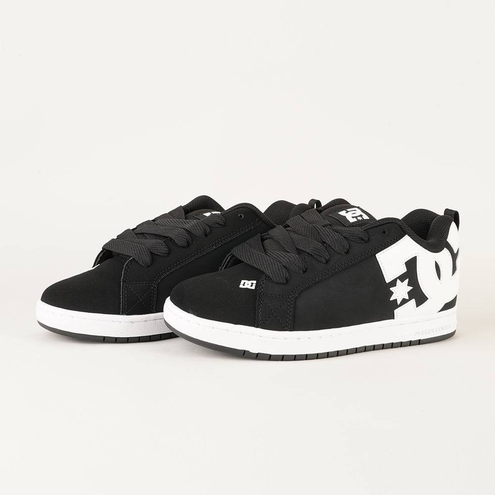 
                  
                    DCSHOECOUSA COURT GRAFFIK
                  
                