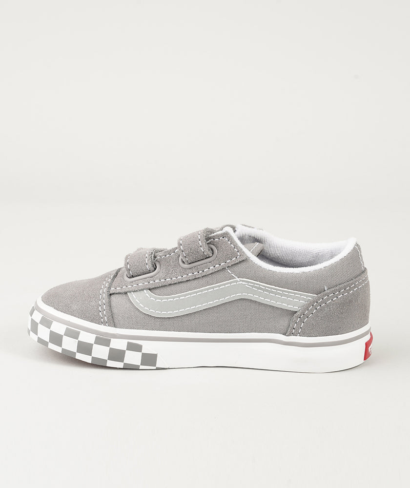 
                  
                    VANS OLD SKOOL
                  
                