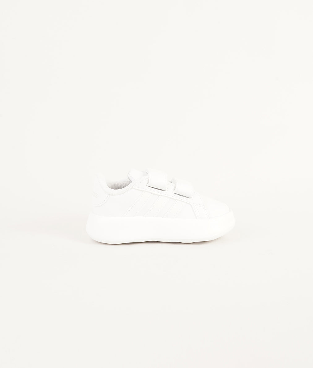 
                  
                    ADIDAS GRAND COURT 2.0
                  
                