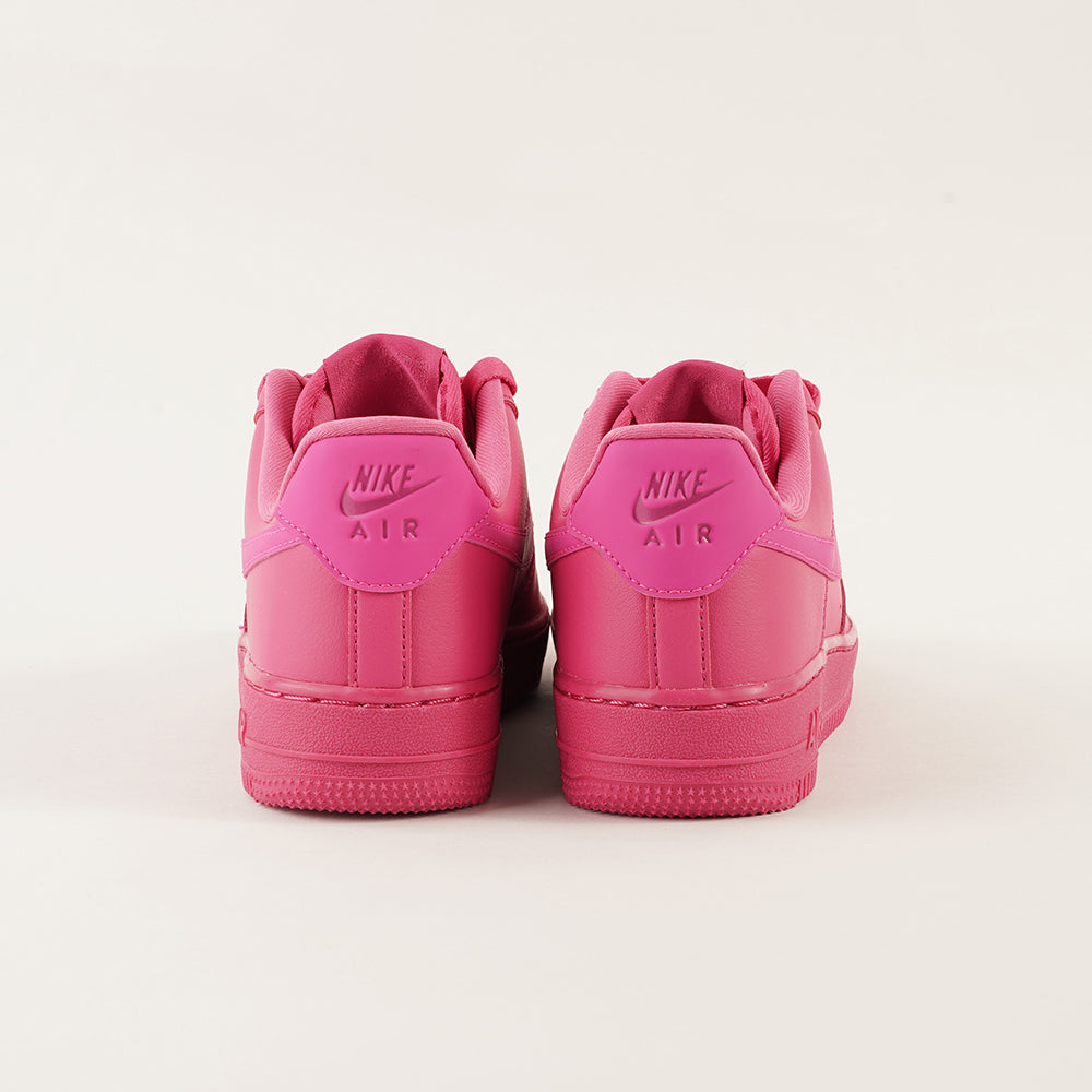 
                  
                    NIKE AF1
                  
                