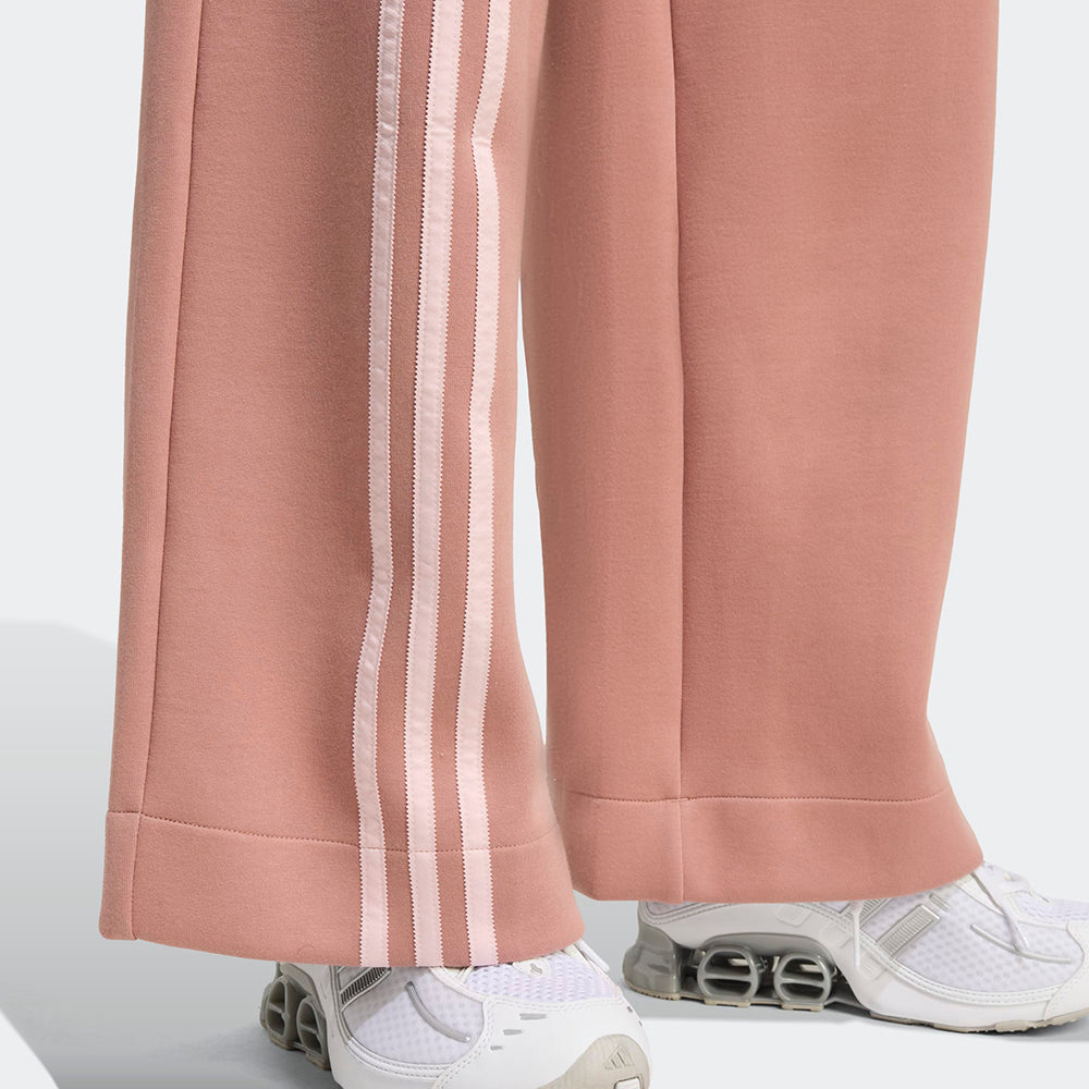 
                  
                    ADIDAS PANTALONI WIDE
                  
                