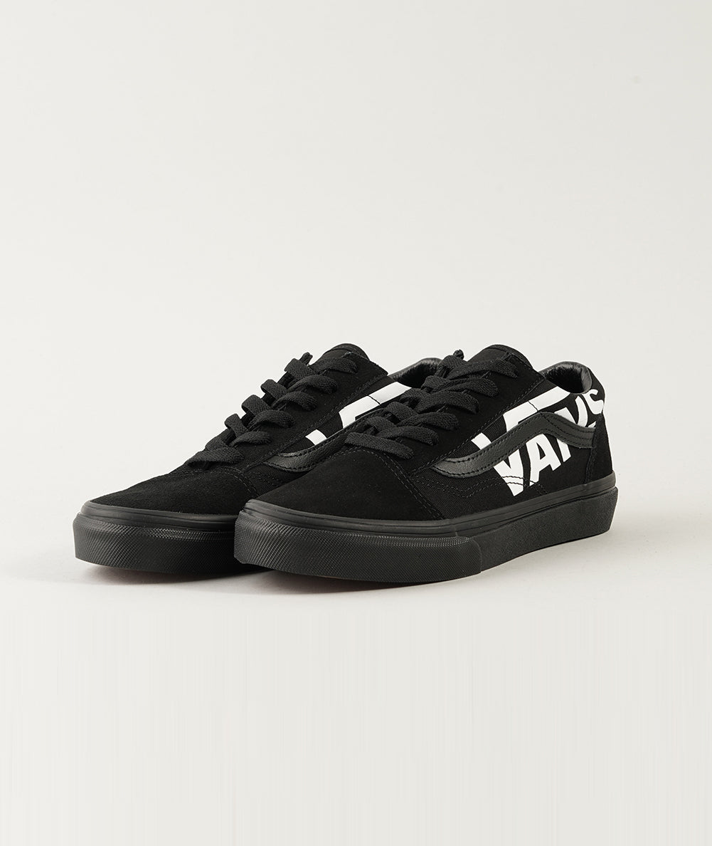 
                  
                    VANS OLD SKOOL
                  
                