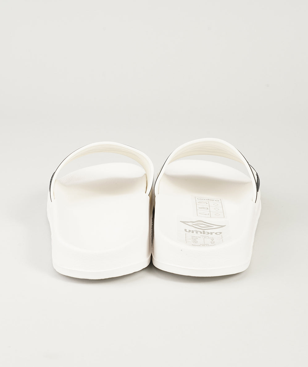 
                  
                    UMBRO SLIPPERS
                  
                