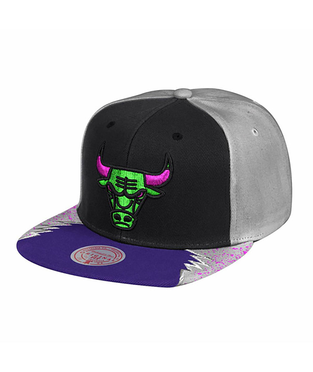 
                  
                    MITCHELL & NESS NBA DAY 5 SNAPBACK BULLS
                  
                