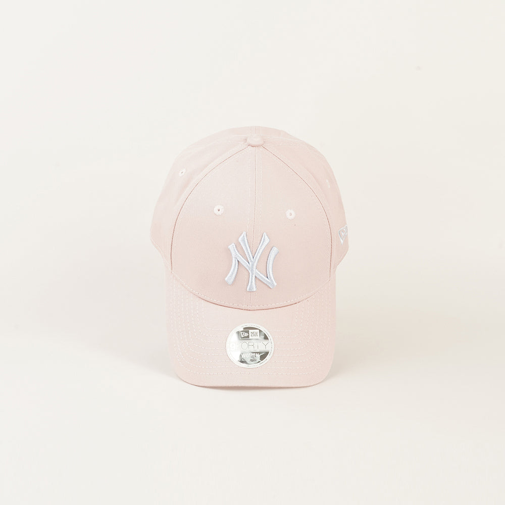 
                  
                    NEW ERA ACCESSORI
                  
                