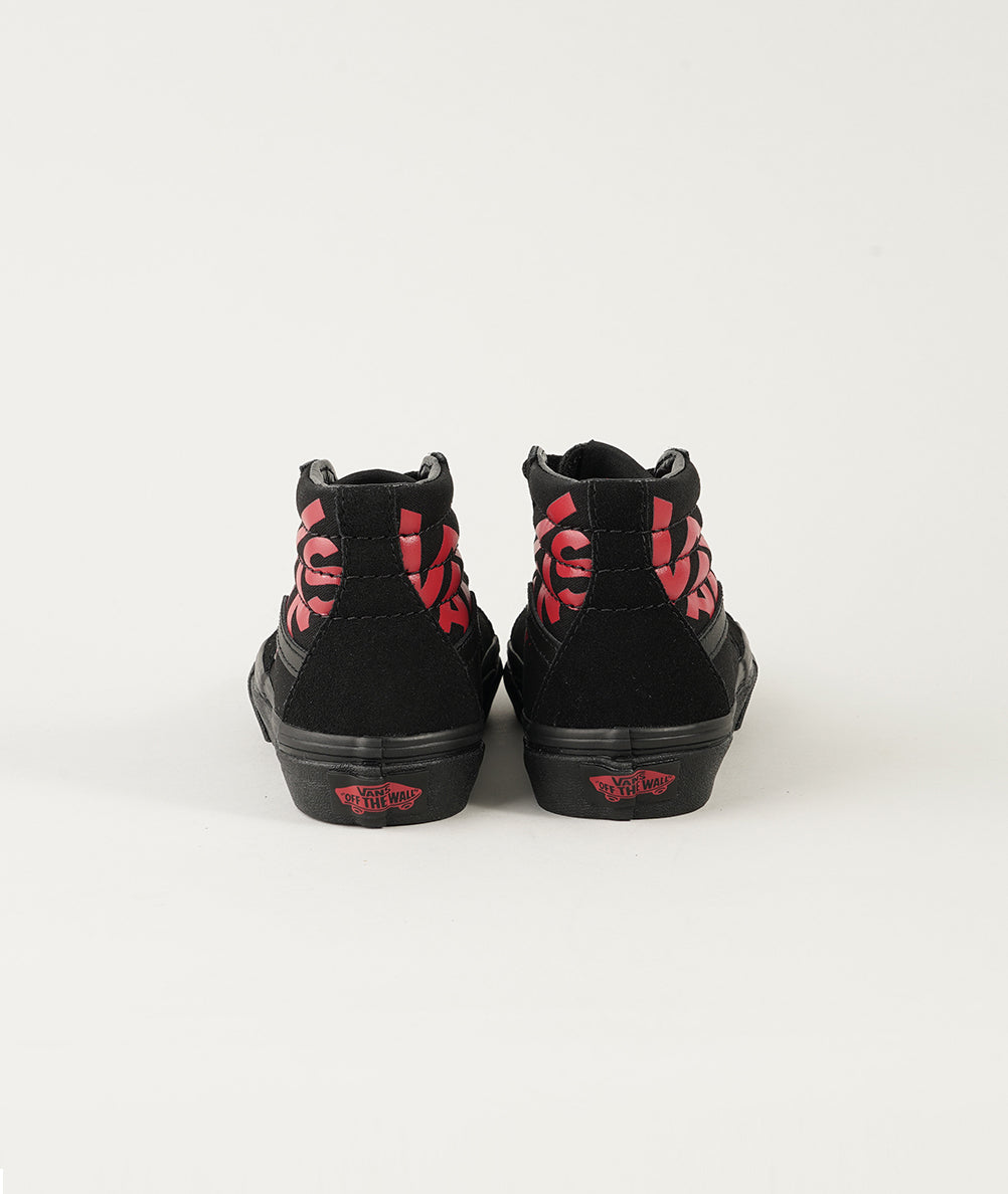 
                  
                    VANS SK8-HI
                  
                