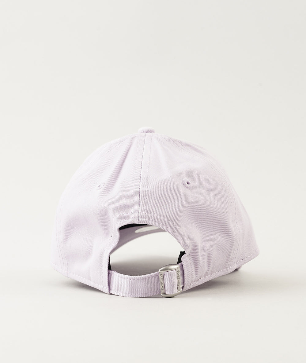 
                  
                    NEW ERA BERRETTO
                  
                