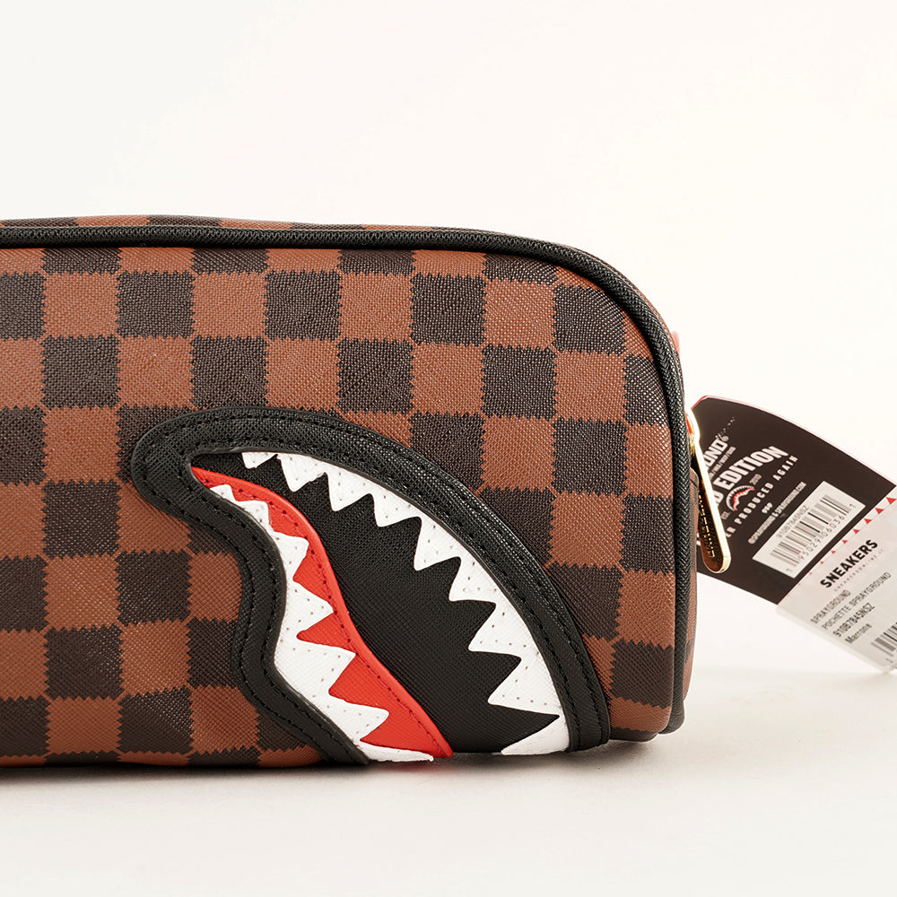 
                  
                    SPRAYGROUND POCHETTE SPRAYGROUND
                  
                