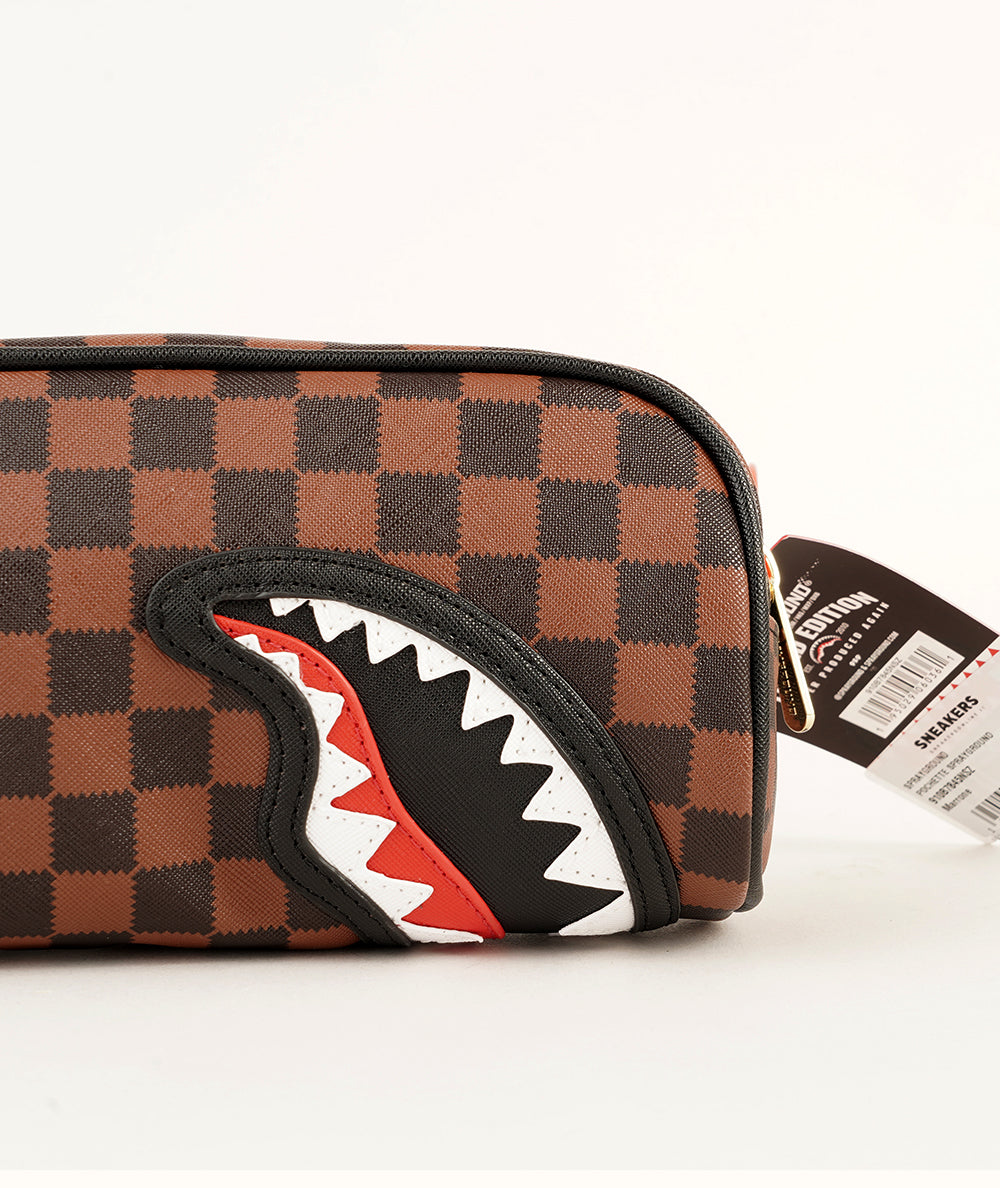 
                  
                    SPRAYGROUND POCHETTE SPRAYGROUND
                  
                
