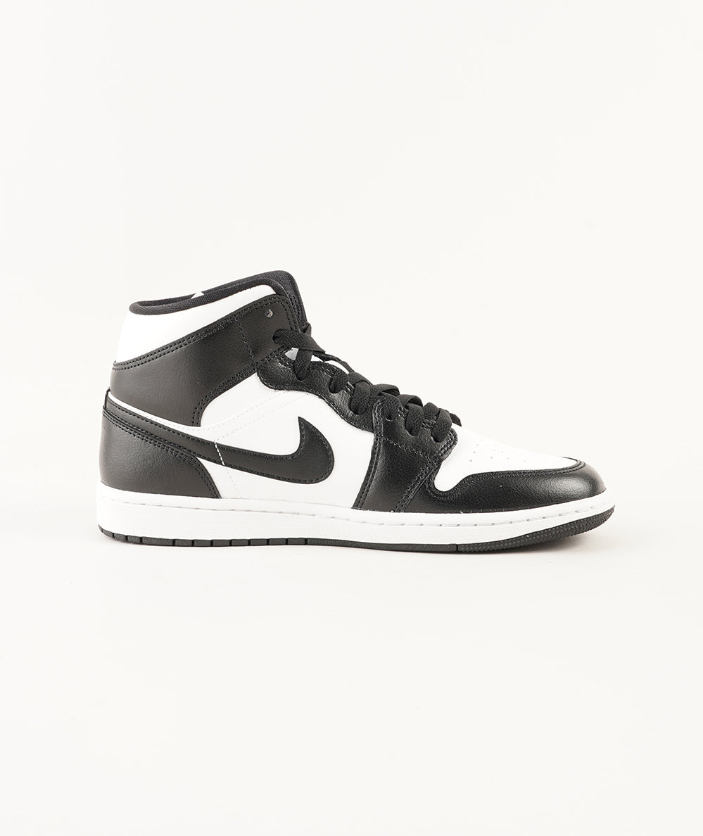 
                  
                    JORDAN JORDAN 1 MID
                  
                