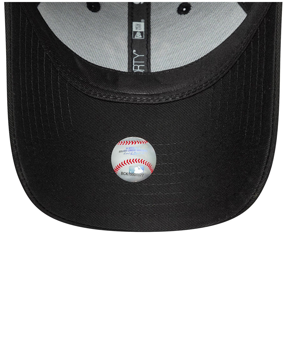 
                  
                    NEW ERA WMNS METTALIC
                  
                