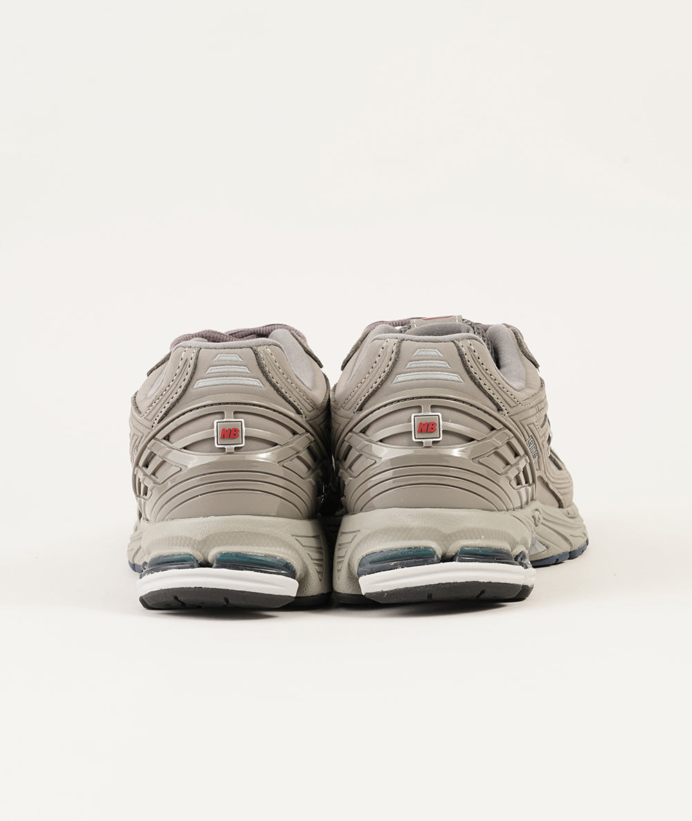
                  
                    NEW BALANCE NEW BALANCE 1906
                  
                