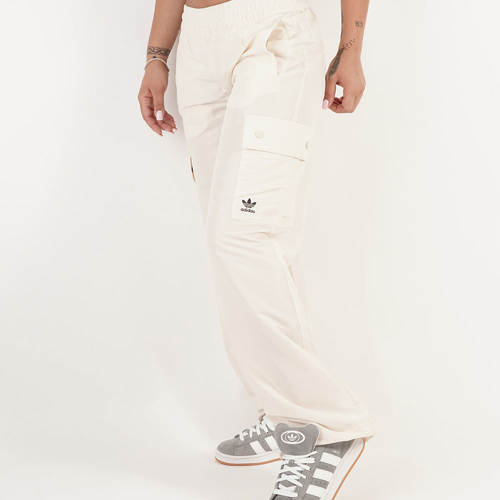 
                  
                    ADIDAS ESS WOVEN CARGO
                  
                