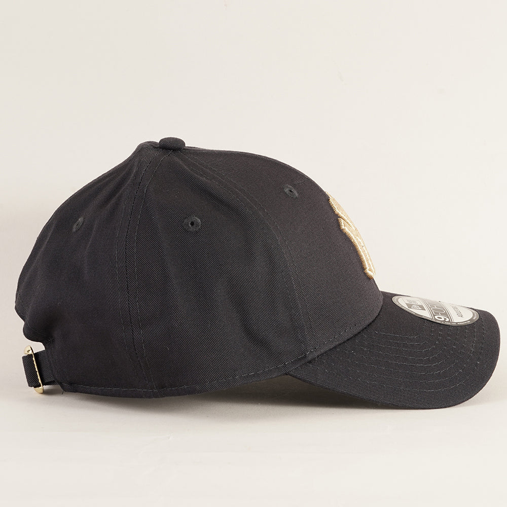
                  
                    NEW ERA BERRETTO
                  
                