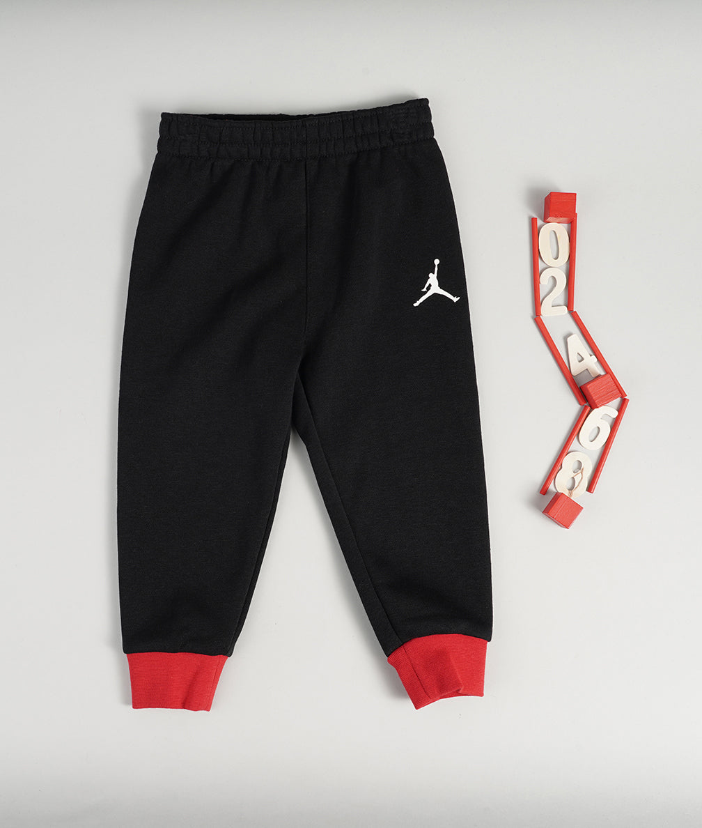 
                  
                    JORDAN COMPLETO TUTA
                  
                