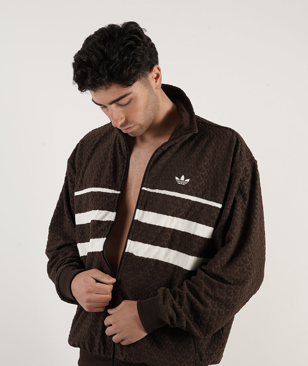 
                  
                    ADIDAS Q12 MONOGRAM
                  
                