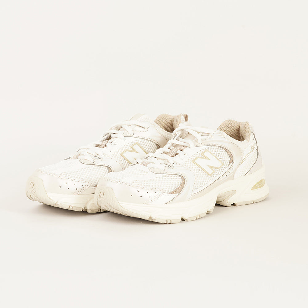 
                  
                    NEW BALANCE NEW BALANCE 530
                  
                