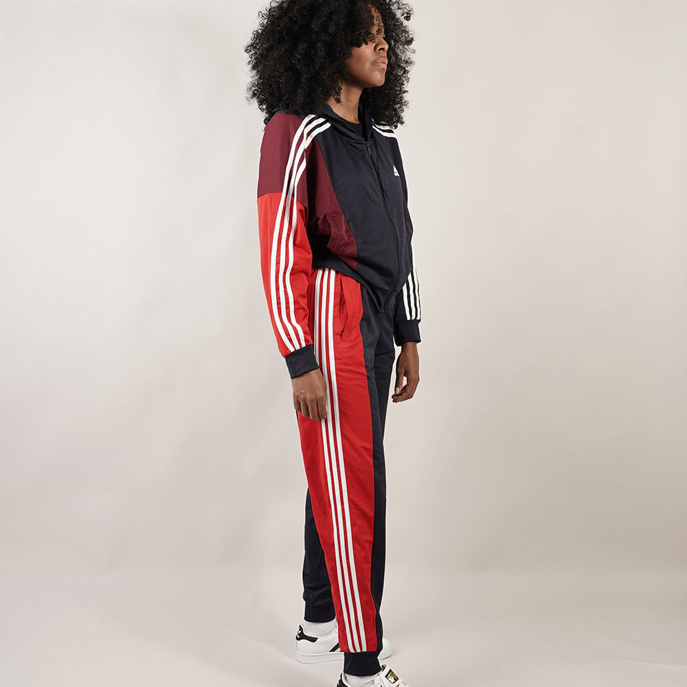 
                  
                    ADIDAS BOLD BLOCK
                  
                