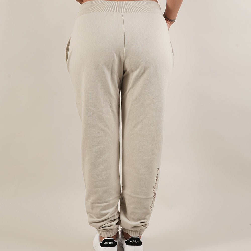 
                  
                    NEW ERA JOGGERS LA
                  
                