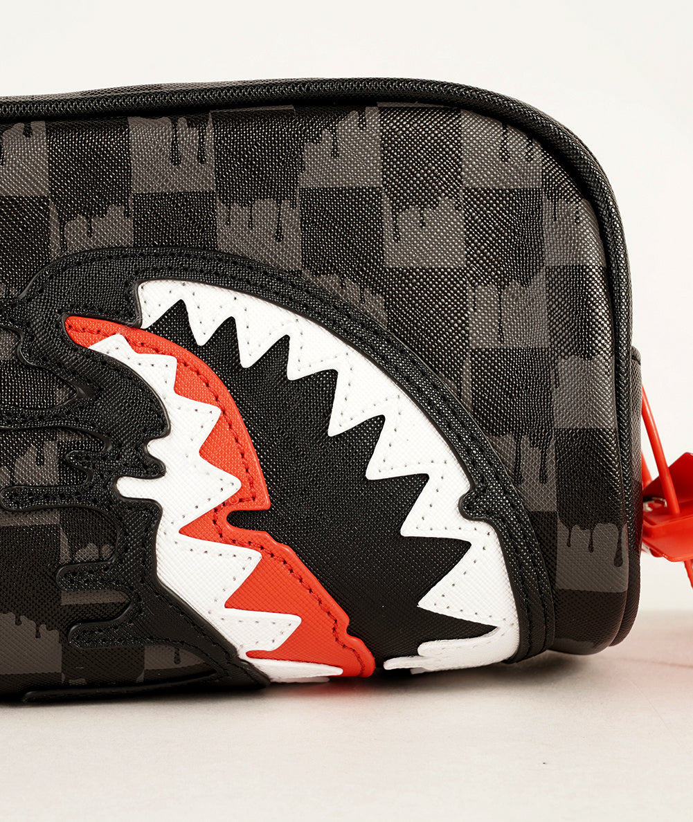 
                  
                    SPRAYGROUND POCHETTE
                  
                