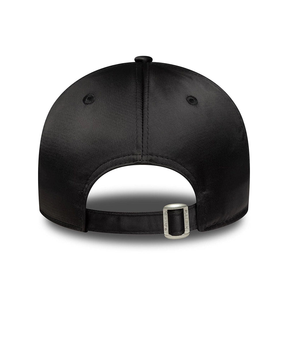 
                  
                    NEW ERA BERRETTO
                  
                