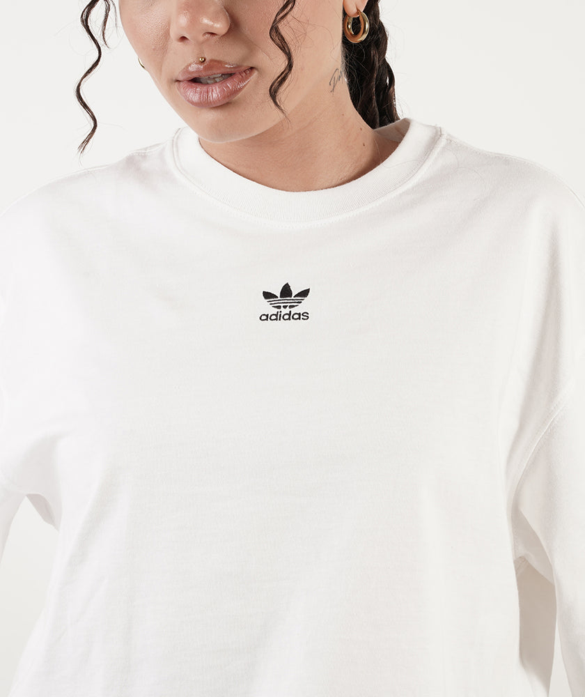 
                  
                    ADIDAS ESS CROP TEE
                  
                