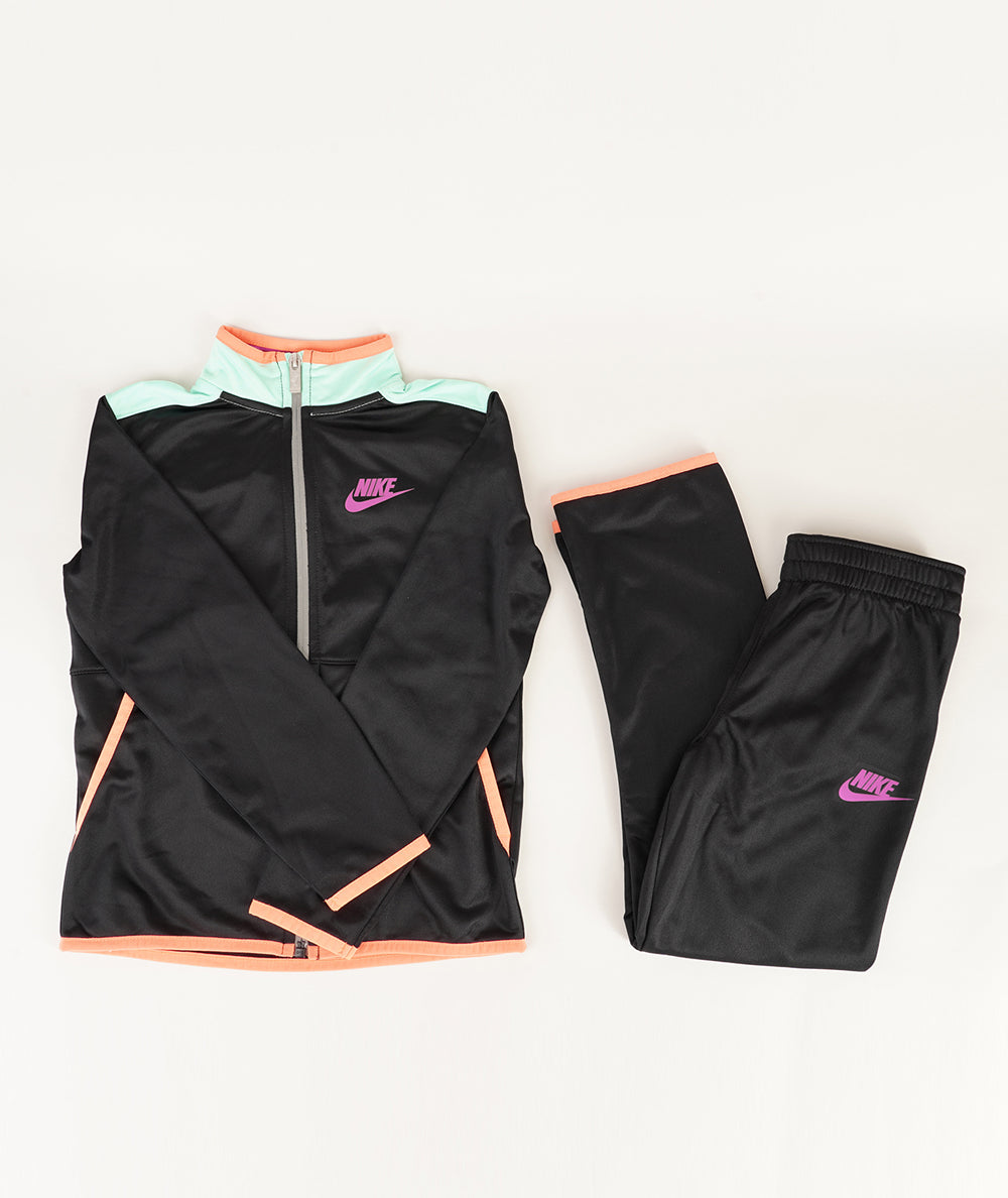 NIKE Sportswear