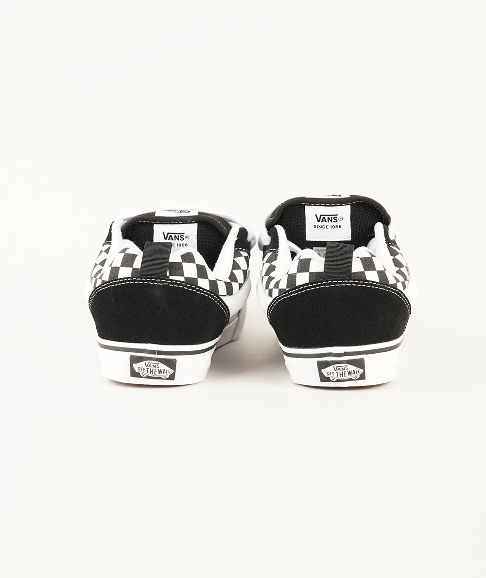 
                  
                    VANS KNU SKOOL
                  
                