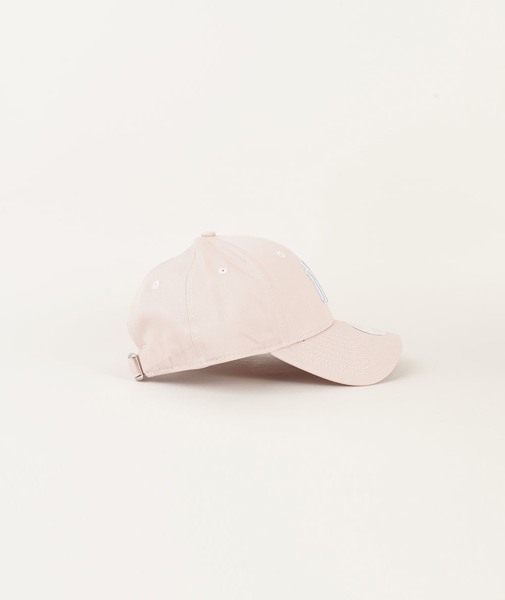 
                  
                    NEW ERA ACCESSORI
                  
                