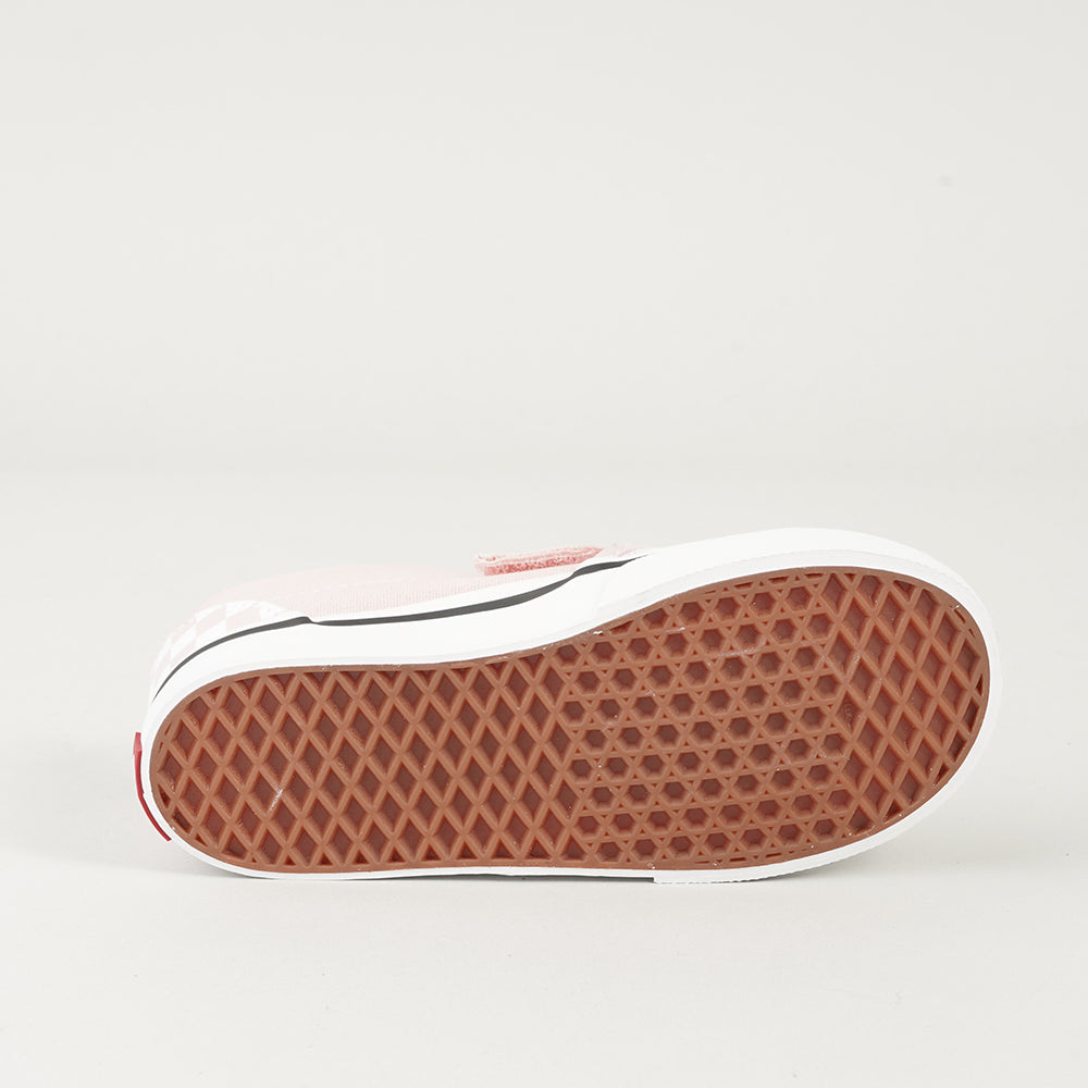 
                  
                    VANS SLIP-ON
                  
                