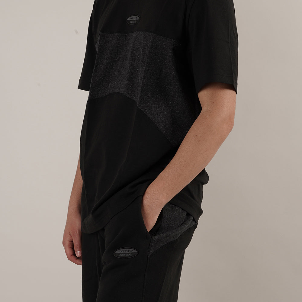 
                  
                    ADIDAS COMPLETO ESSENT TEE
                  
                