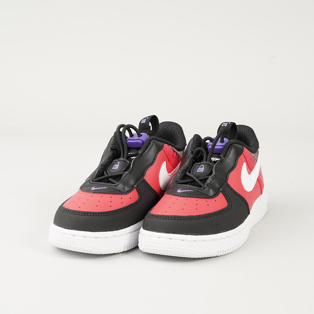 
                  
                    NIKE FORCE 1 TOGGLE SE
                  
                